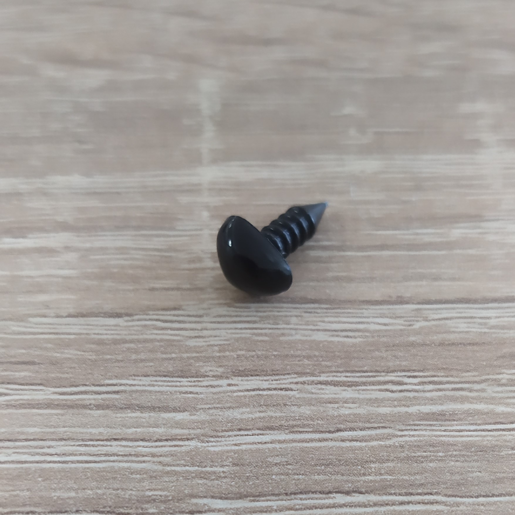 Bezpečnostný nos 6x8mm