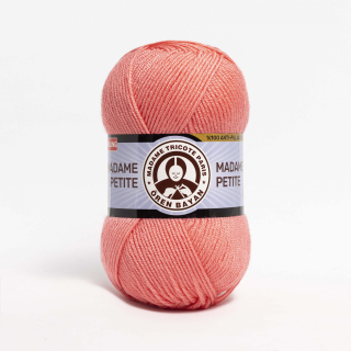 Madame Petite 036